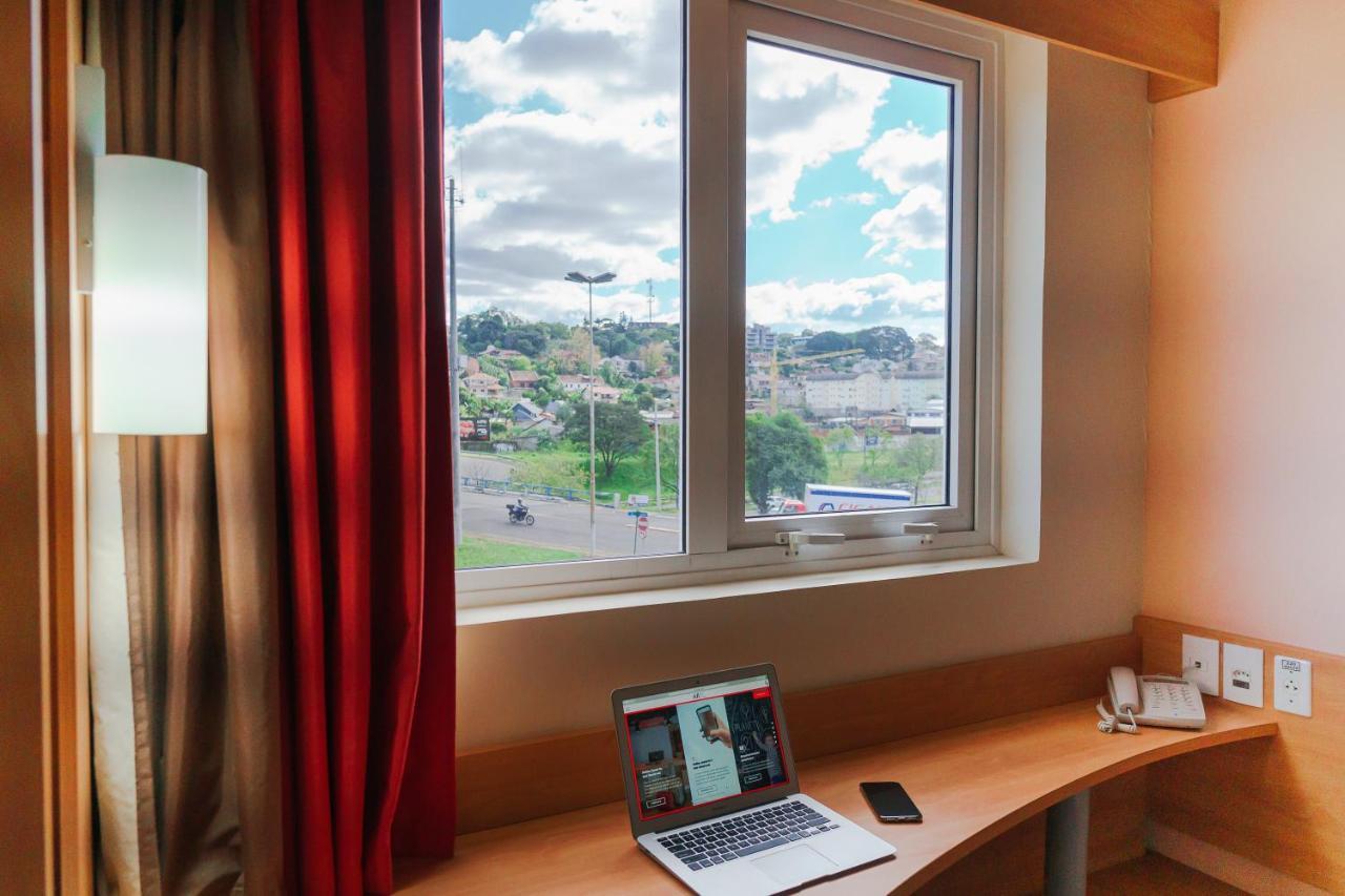 Hotel Ibis Novo Hamburgo Esterno foto