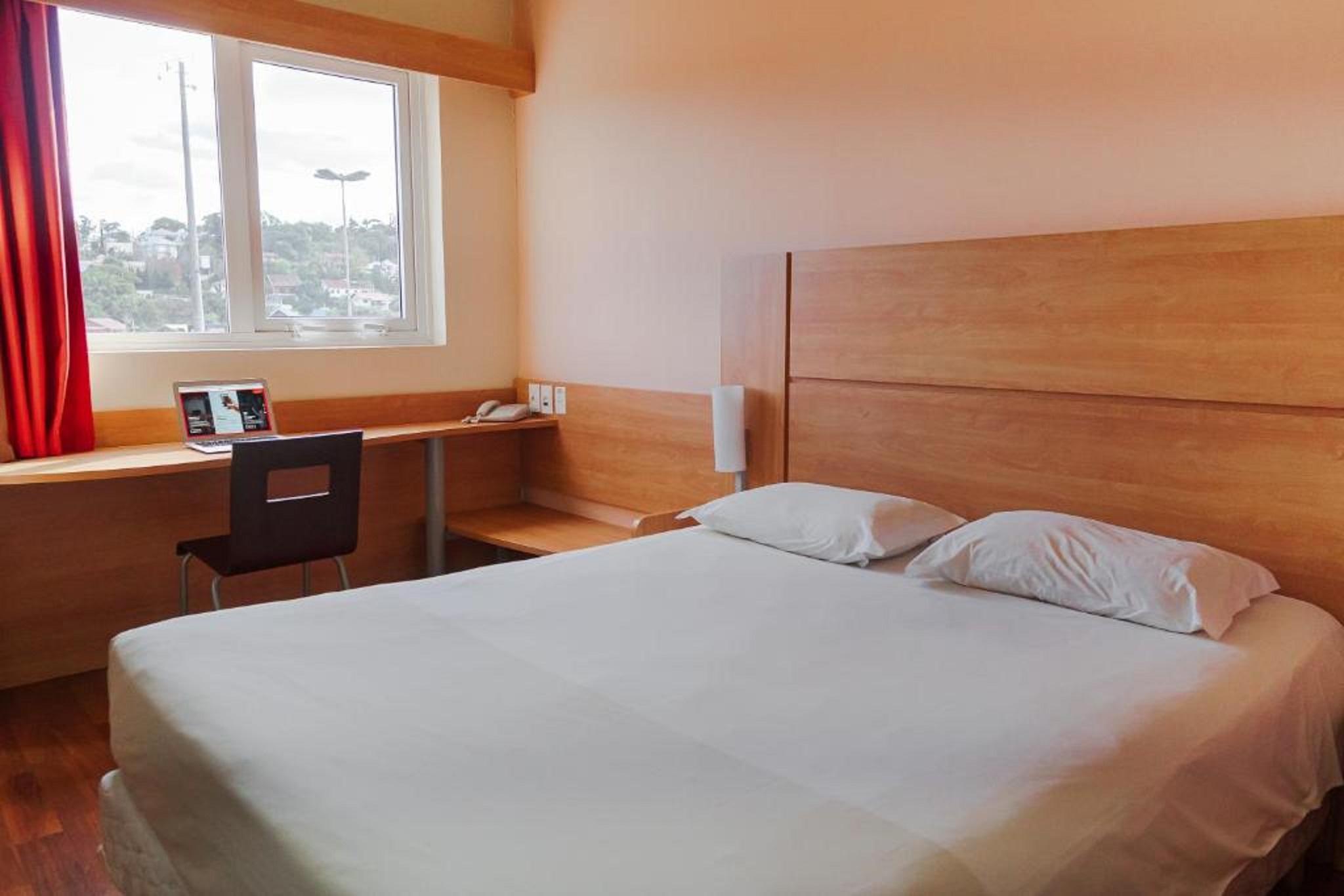 Hotel Ibis Novo Hamburgo Esterno foto