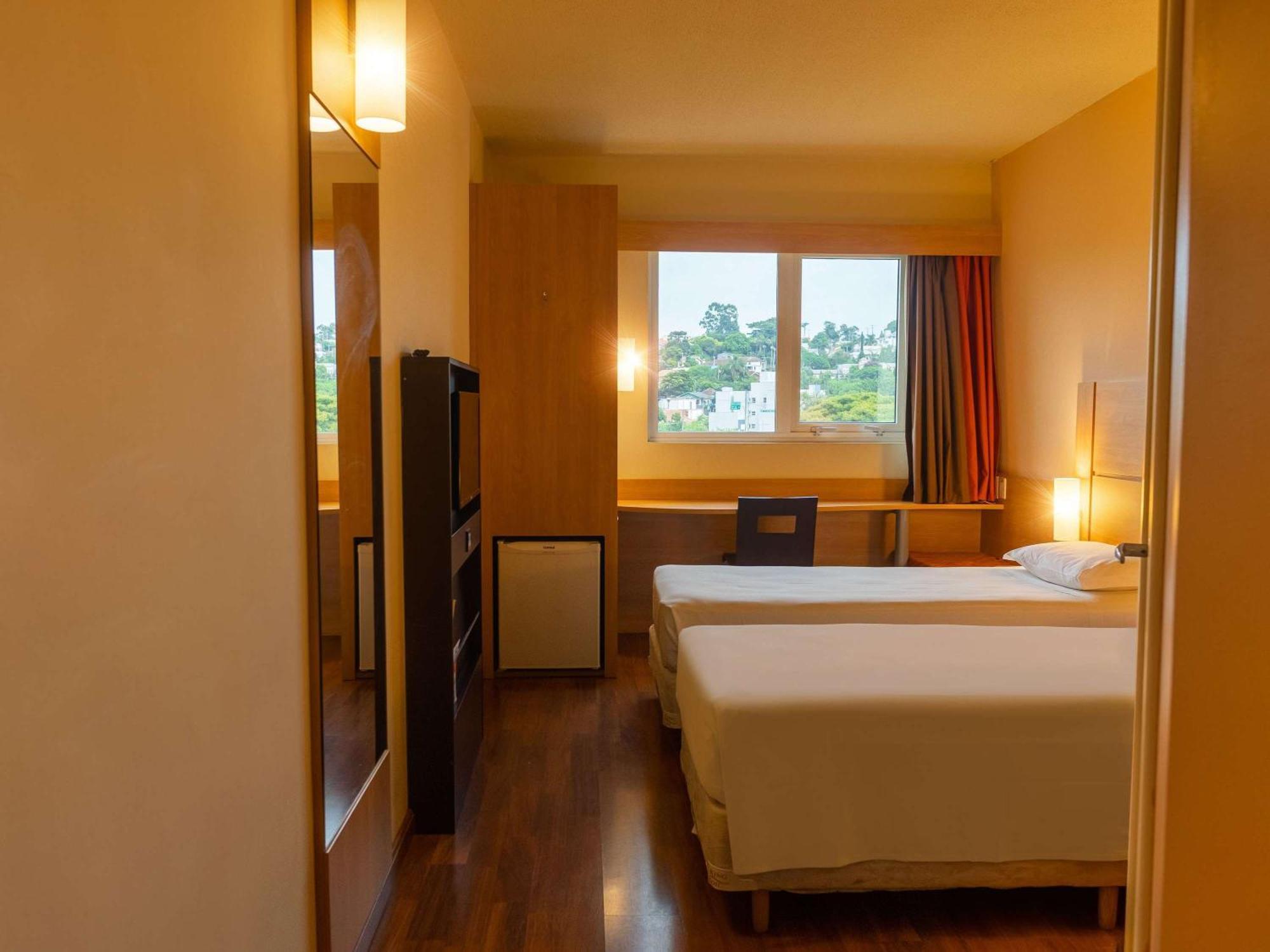 Hotel Ibis Novo Hamburgo Esterno foto